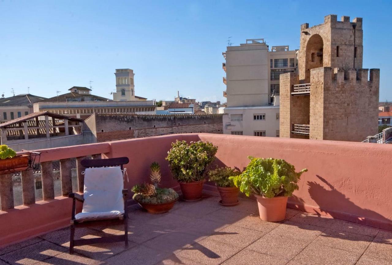 Ferienwohnung Attico In Centro Con Vista Della Torre - Cozy Penthouse Facing To The Tower Oristano Exterior foto