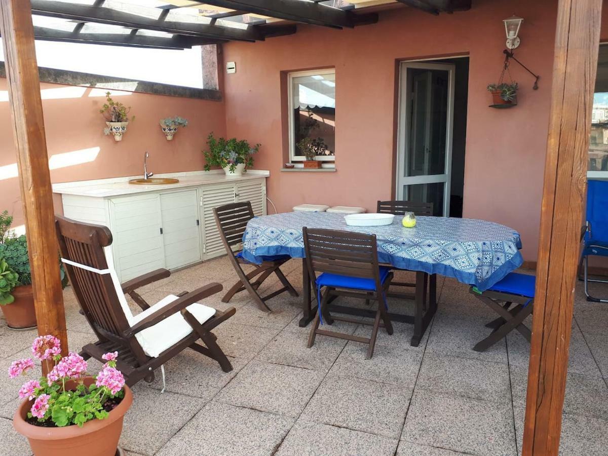 Ferienwohnung Attico In Centro Con Vista Della Torre - Cozy Penthouse Facing To The Tower Oristano Exterior foto