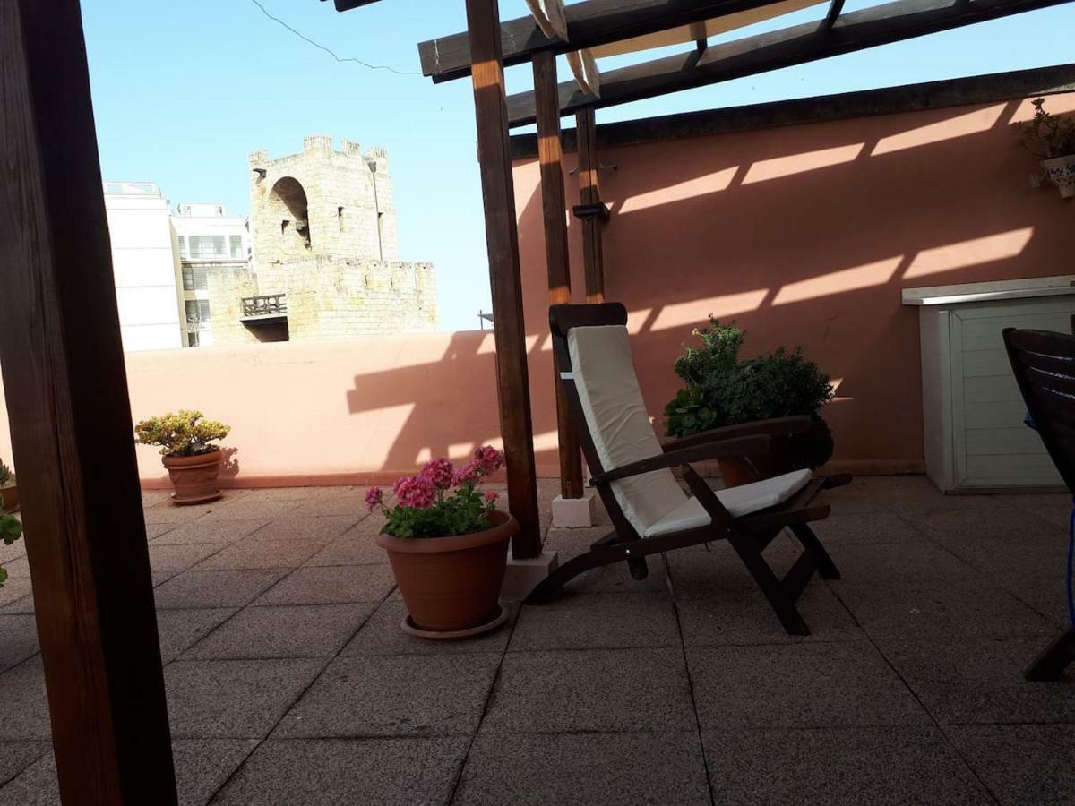 Ferienwohnung Attico In Centro Con Vista Della Torre - Cozy Penthouse Facing To The Tower Oristano Exterior foto